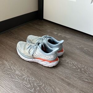 Hoka Clifton 8 Women’s size 8.5